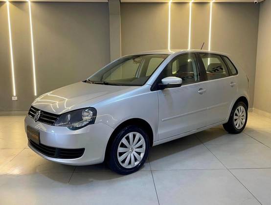 VOLKSWAGEN POLO 1.6 MI 8V FLEX 4P AUTOMATIZADO VOLKSWAGEN POLO 1.6 MI 8V FLEX 4P AUTOMATIZADO